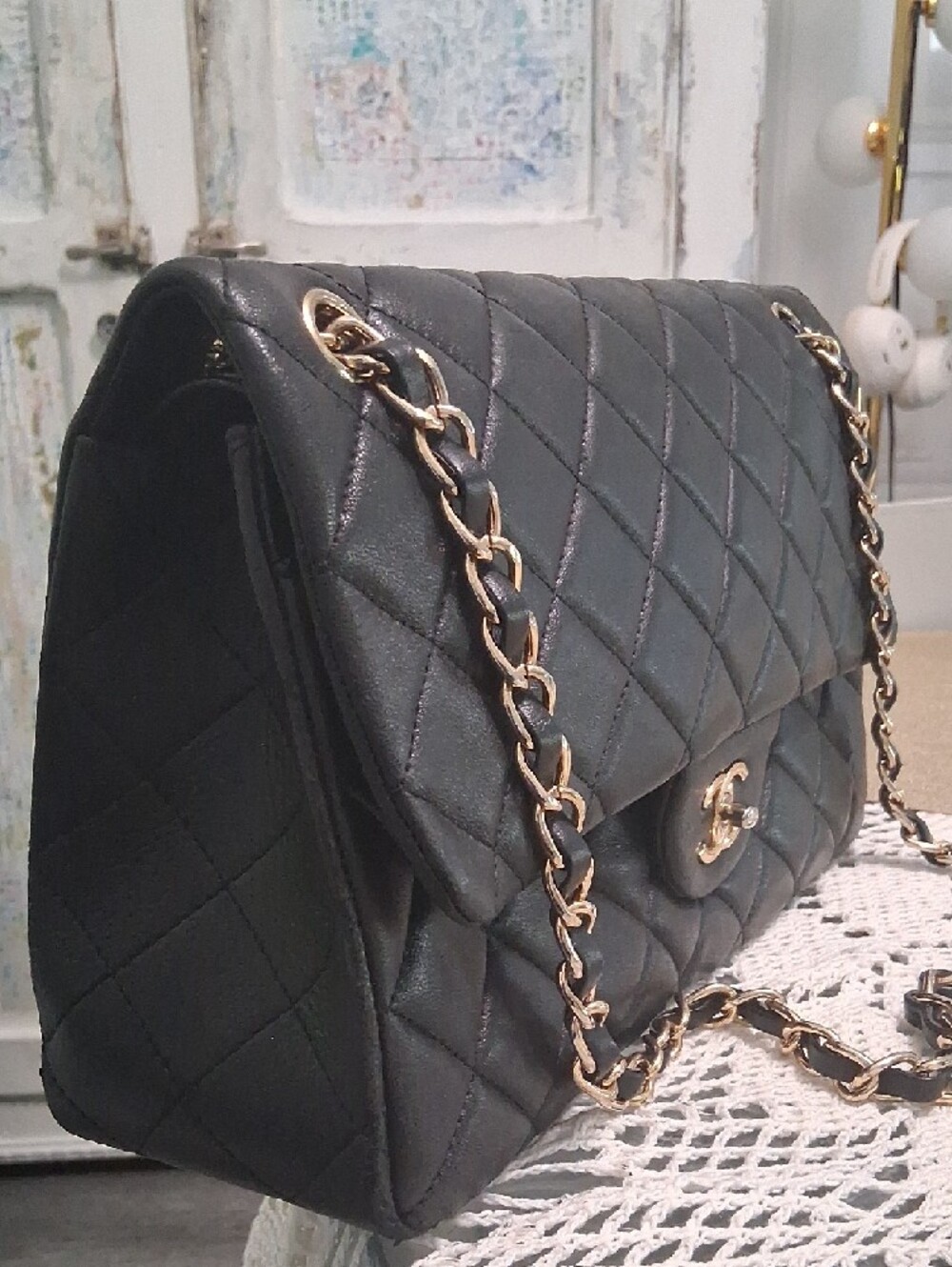 CHANEL MAXI CLASSIC FLAP - Picture 4 of 16